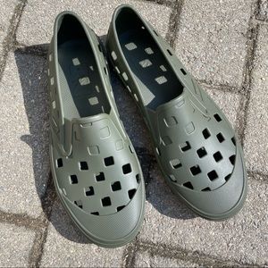 Vans Slip On TRK, Size 5 Mens / 6.5 Womens